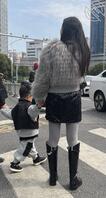 灰丝长靴少妇